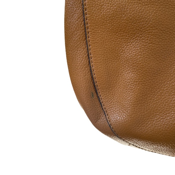 VINCE CAMUTO BAG. - Picture 14 of 14